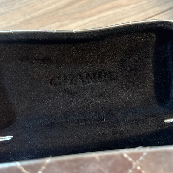 CHANEL Silver Quilted leather leather sunglasses - Picture 6 of 8